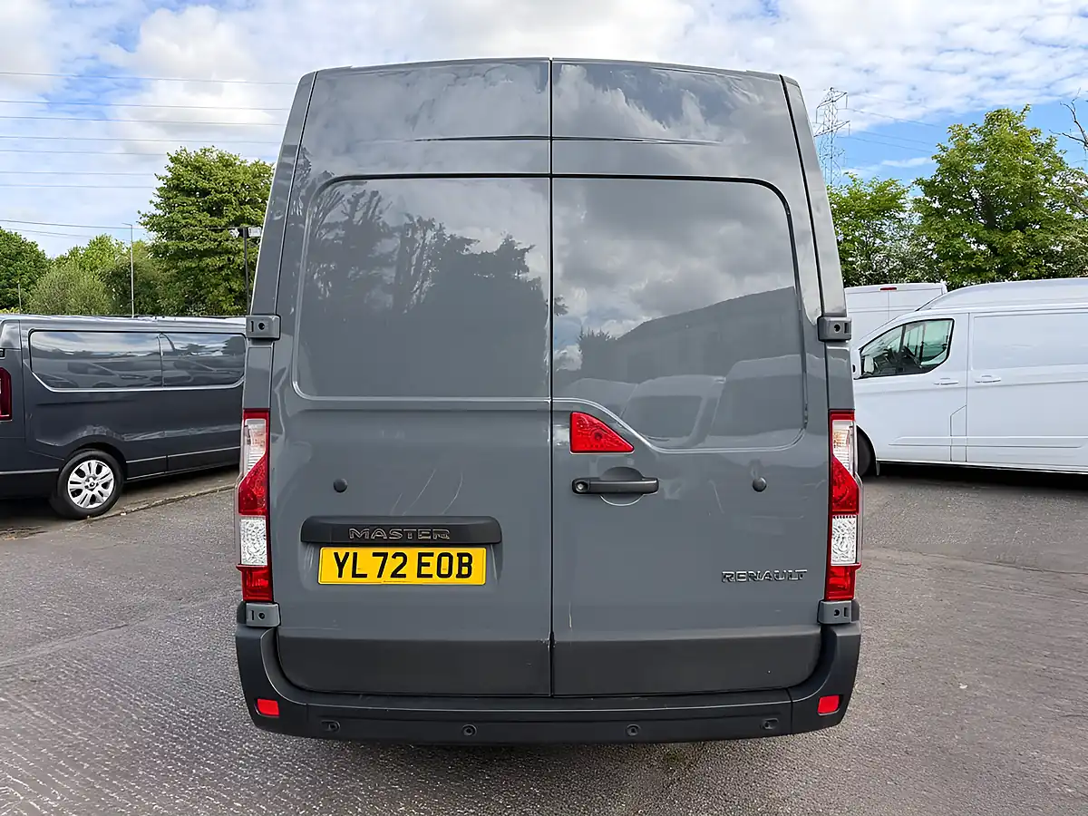 Used 2023 Renault Master Business+ Grey - Interior and Exterior details 8