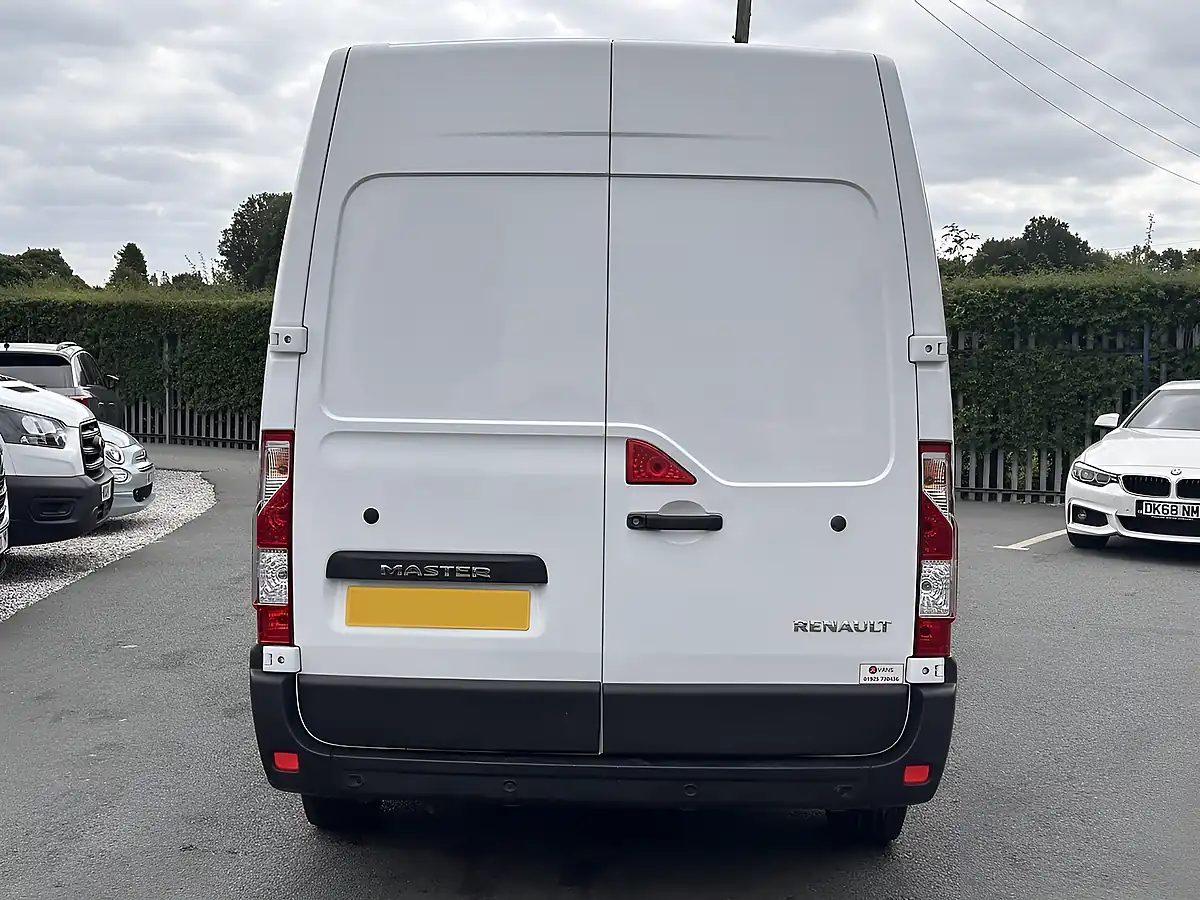 Used 2023 Renault Master Business+ L3H2 Mineral White - Interior and Exterior details 14