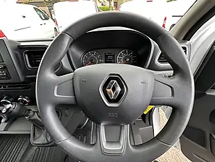Used 2023 Renault Master Business+ Mineral White - Interior and Exterior details 17
