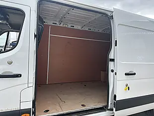 Used 2023 Renault Master Business+ Mineral White - Interior and Exterior details 14