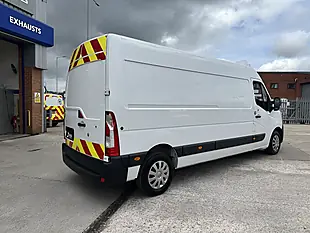 Used 2023 Renault Master Business+ Mineral White - Interior and Exterior details 4