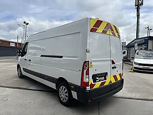Used 2023 Renault Master Business+ Mineral White - Interior and Exterior details 6