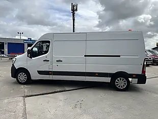 Used 2023 Renault Master Business+ Mineral White - Interior and Exterior details 8