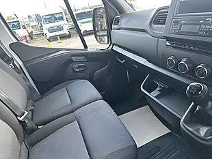 Used 2023 Renault Master Business+ Mineral White - Interior and Exterior details 14