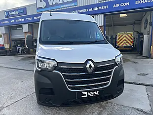 Used 2023 Renault Master Business+ Mineral White - Interior and Exterior details 2