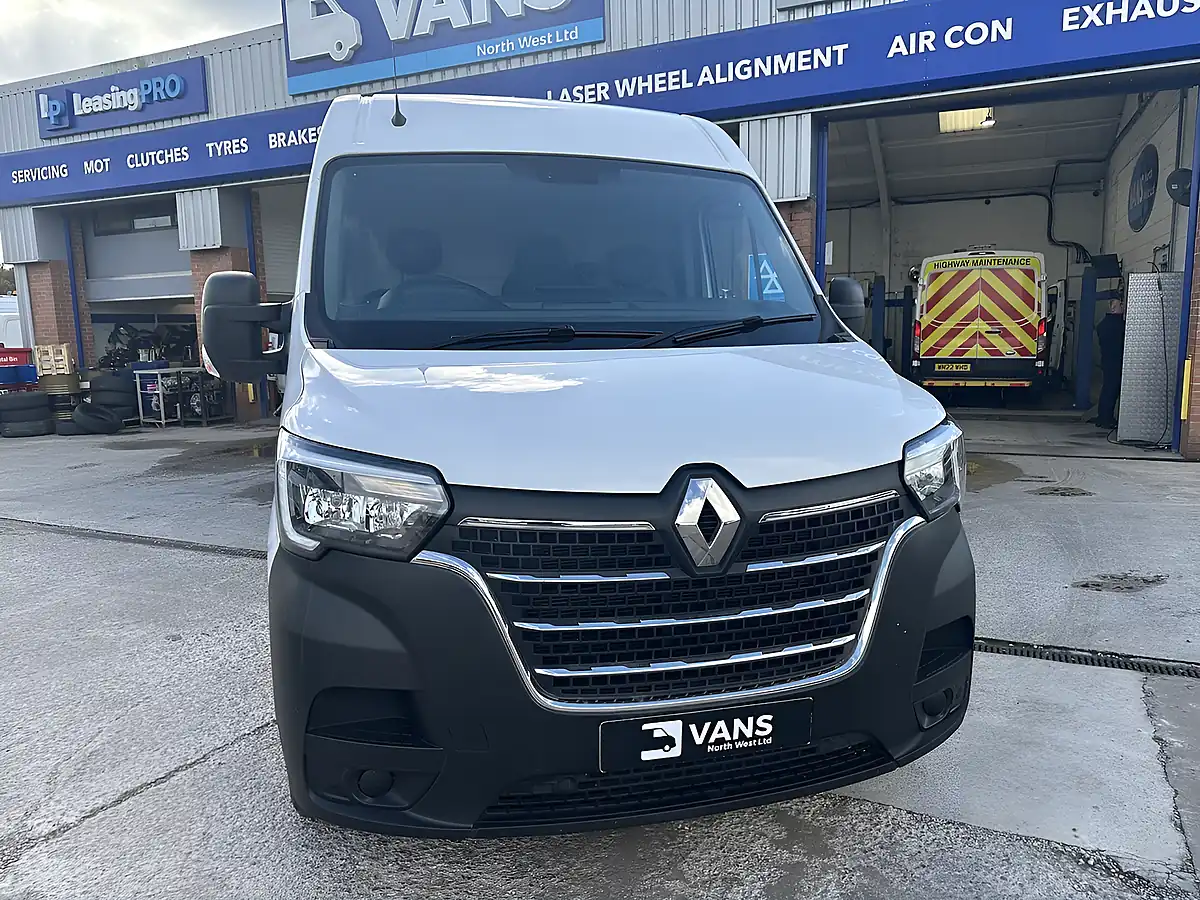 Used 2023 Renault Master Business+ Mineral White - Interior and Exterior details 2
