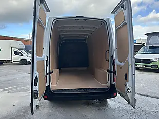 Used 2023 Renault Master Business+ Mineral White - Interior and Exterior details 6