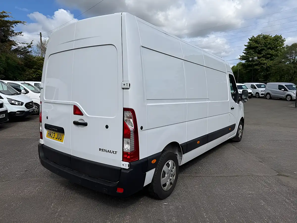 Used 2023 Renault Master Business Plus White - Interior and Exterior details 2