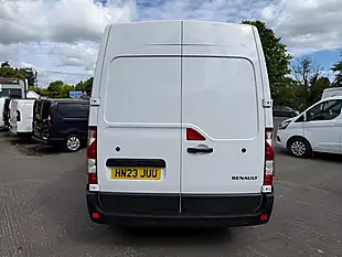 Used 2023 Renault Master Business Plus White - Interior and Exterior details 9
