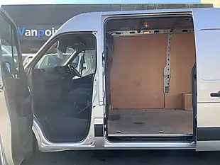 Used 2023 Renault Master Business Star Grey - Interior and Exterior details 14