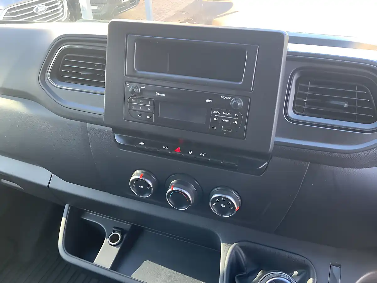 Used 2023 Renault Master Business Star Grey - Interior and Exterior details 15