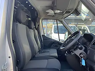 Used 2023 Renault Master Business Star Grey - Interior and Exterior details 17