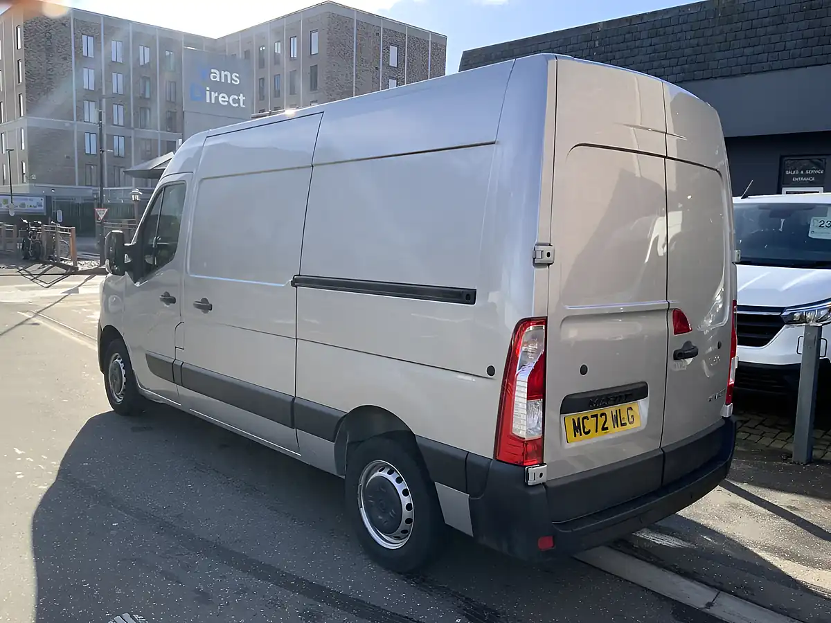 Used 2023 Renault Master Business Star Grey - Interior and Exterior details 4