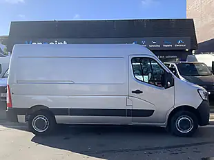 Used 2023 Renault Master Business Star Grey - Interior and Exterior details 8