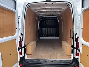 Used 2023 Renault Master Business+ White - Interior and Exterior details 12