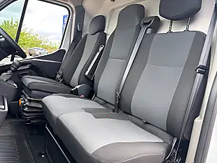 Used 2023 Renault Master Business+ White - Interior and Exterior details 14
