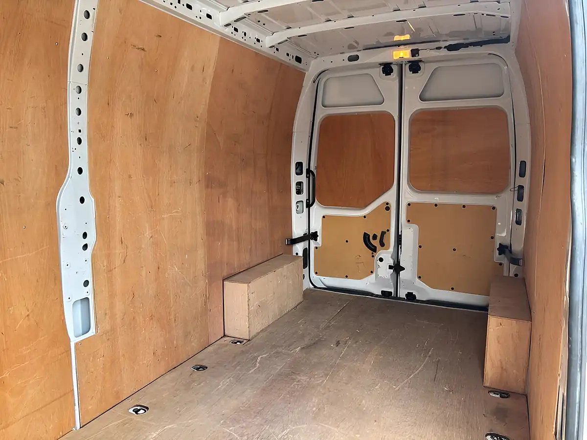 Used 2023 Renault Master Business+ White - Interior and Exterior details 16