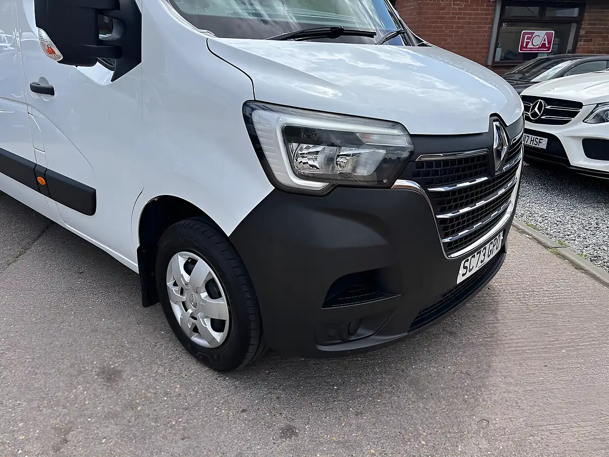 Used 2023 Renault Master Business+ White - Interior and Exterior details 2