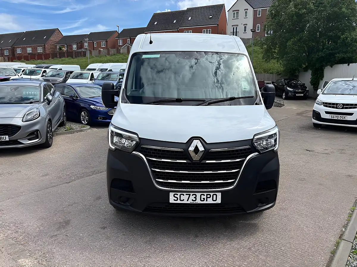 Used 2023 Renault Master Business+ White - Interior and Exterior details 4