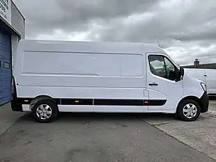Used 2023 Renault Master Business+ White - Interior and Exterior details 10