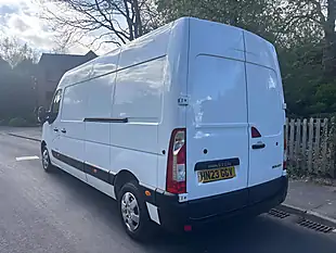 Used 2023 Renault Master Business+ White - Interior and Exterior details 4