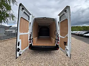 Used 2023 Renault Master Business+ White - Interior and Exterior details 5