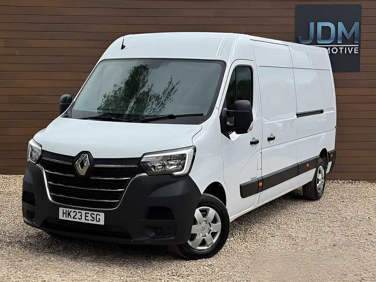 Used 2023 Renault Master Business+ White - Interior and Exterior details 9