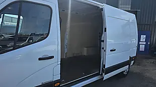 Used 2023 Renault Master Business+ White - Interior and Exterior details 9
