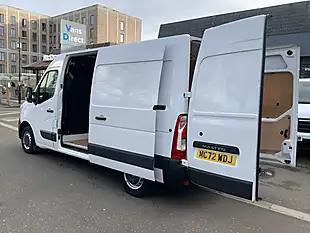 Used 2023 Renault Master Business White - Interior and Exterior details 11