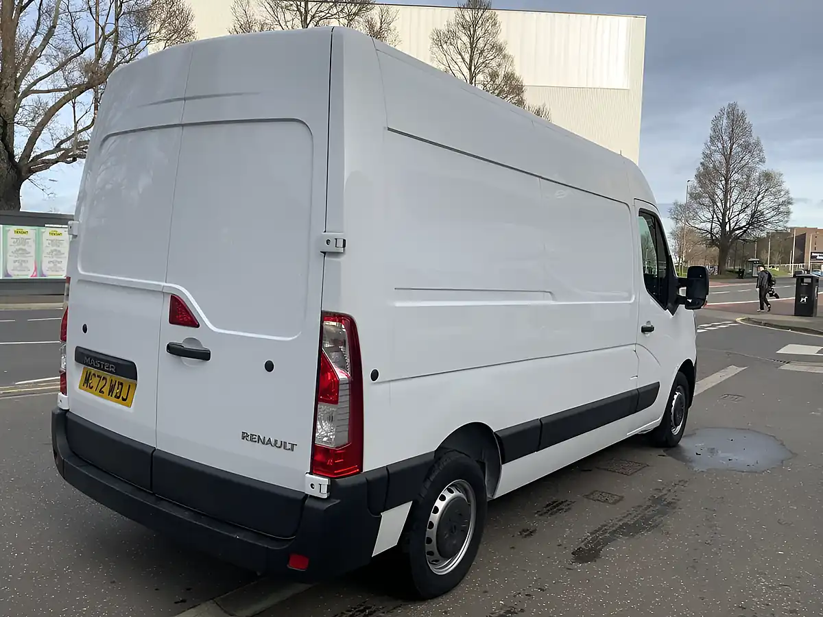 Used 2023 Renault Master Business White - Interior and Exterior details 4