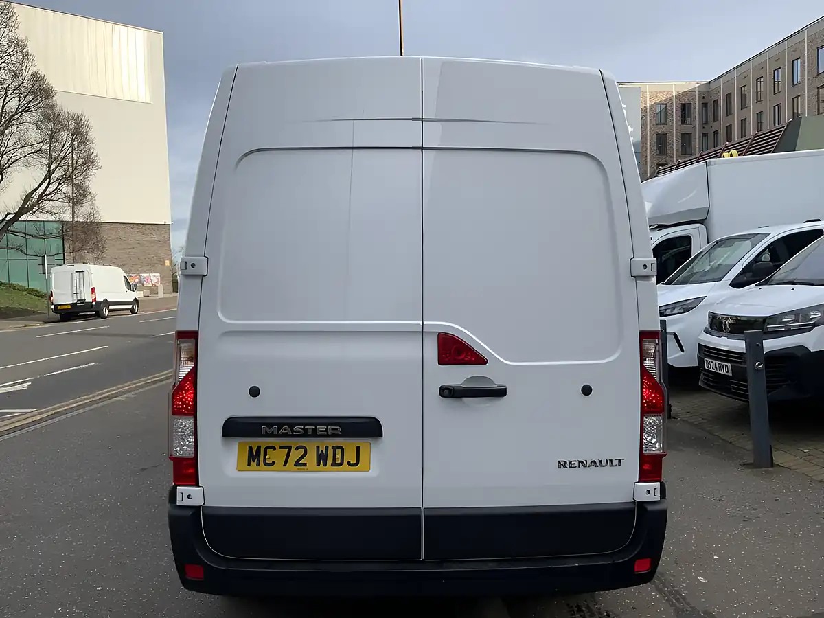Used 2023 Renault Master Business White - Interior and Exterior details 5
