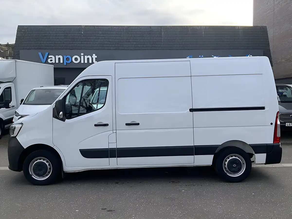 Used 2023 Renault Master Business White - Interior and Exterior details 7