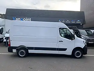 Used 2023 Renault Master Business White - Interior and Exterior details 9