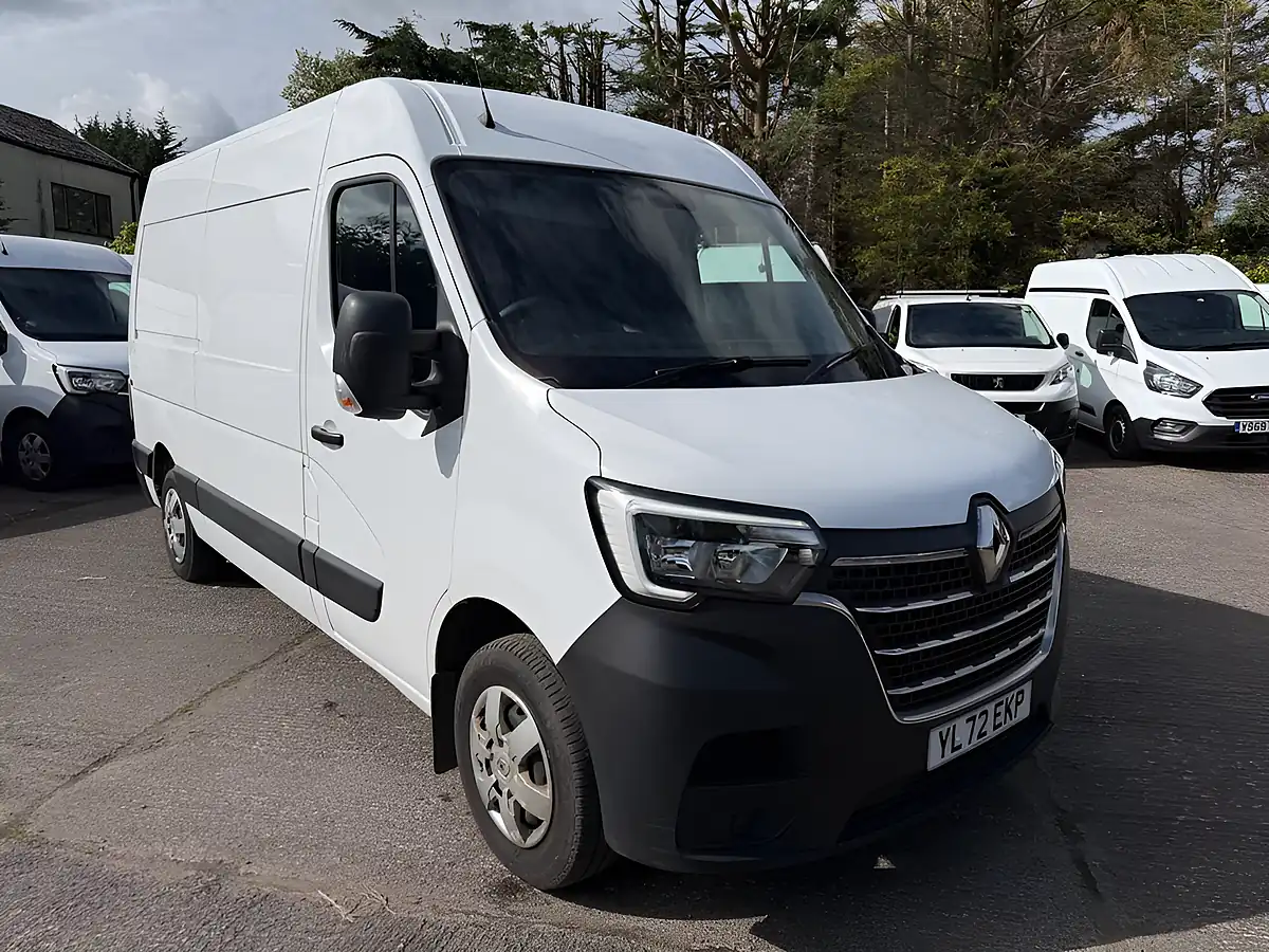 Used 2023 Renault Master Business+ White - Interior and Exterior details 10