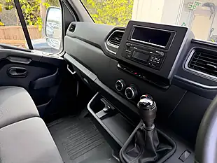 Used 2023 Renault Master Business+ White - Interior and Exterior details 16