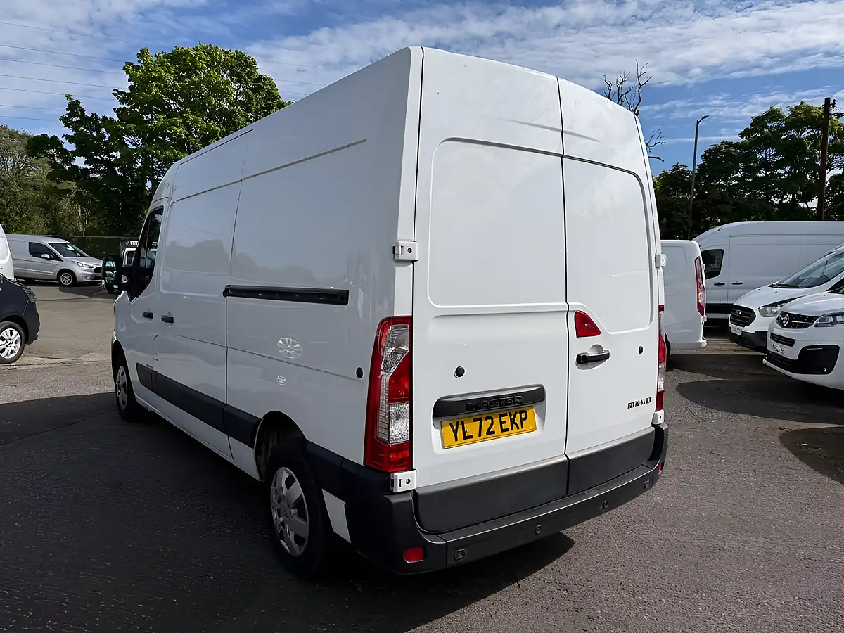Used 2023 Renault Master Business+ White - Interior and Exterior details 7