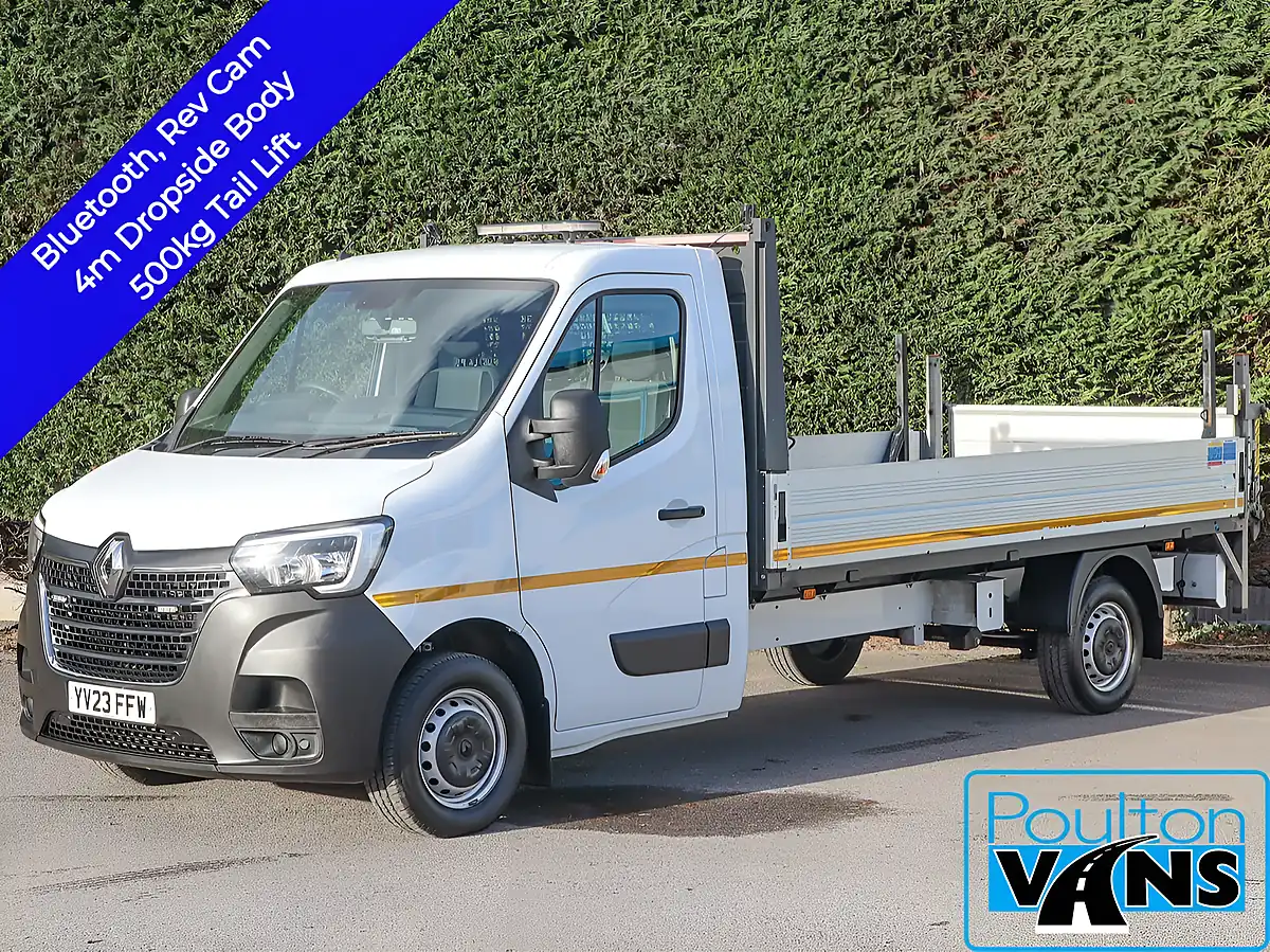 Used 2023 Renault Master Energy 35 Business Dropside White - Front View