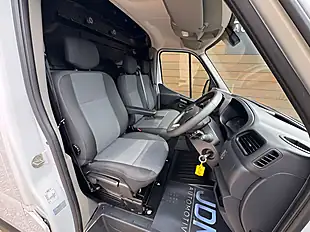 Used 2023 Renault Master LH35 Business Blue L3-H3 White - Interior and Exterior details 15