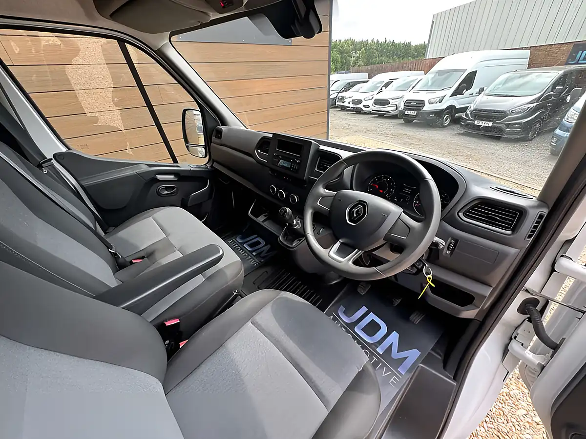 Used 2023 Renault Master LH35 Business Blue L3-H3 White - Interior and Exterior details 16