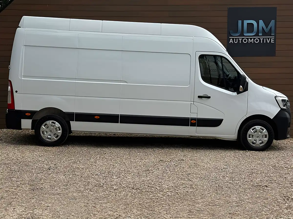 Used 2023 Renault Master LH35 Business Blue L3-H3 White - Interior and Exterior details 2