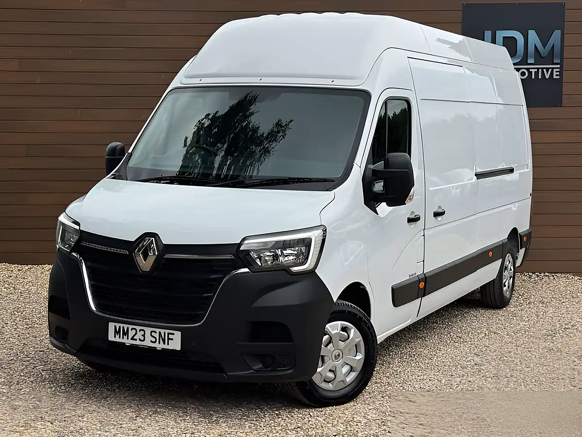 Used 2023 Renault Master LH35 Business Blue L3-H3 White - Interior and Exterior details 9