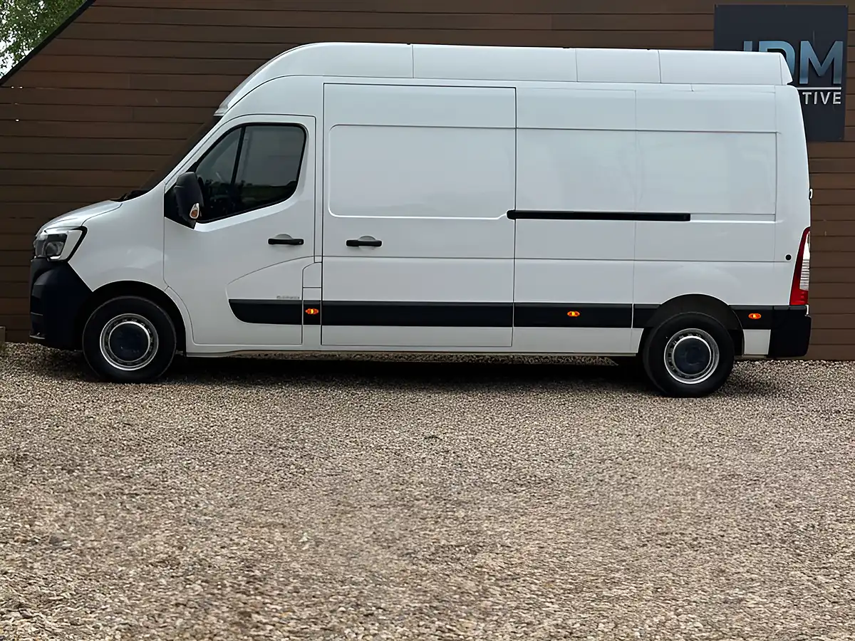 Used 2023 Renault Master LH35 Business Blue L3 H3 White - Interior and Exterior details 7