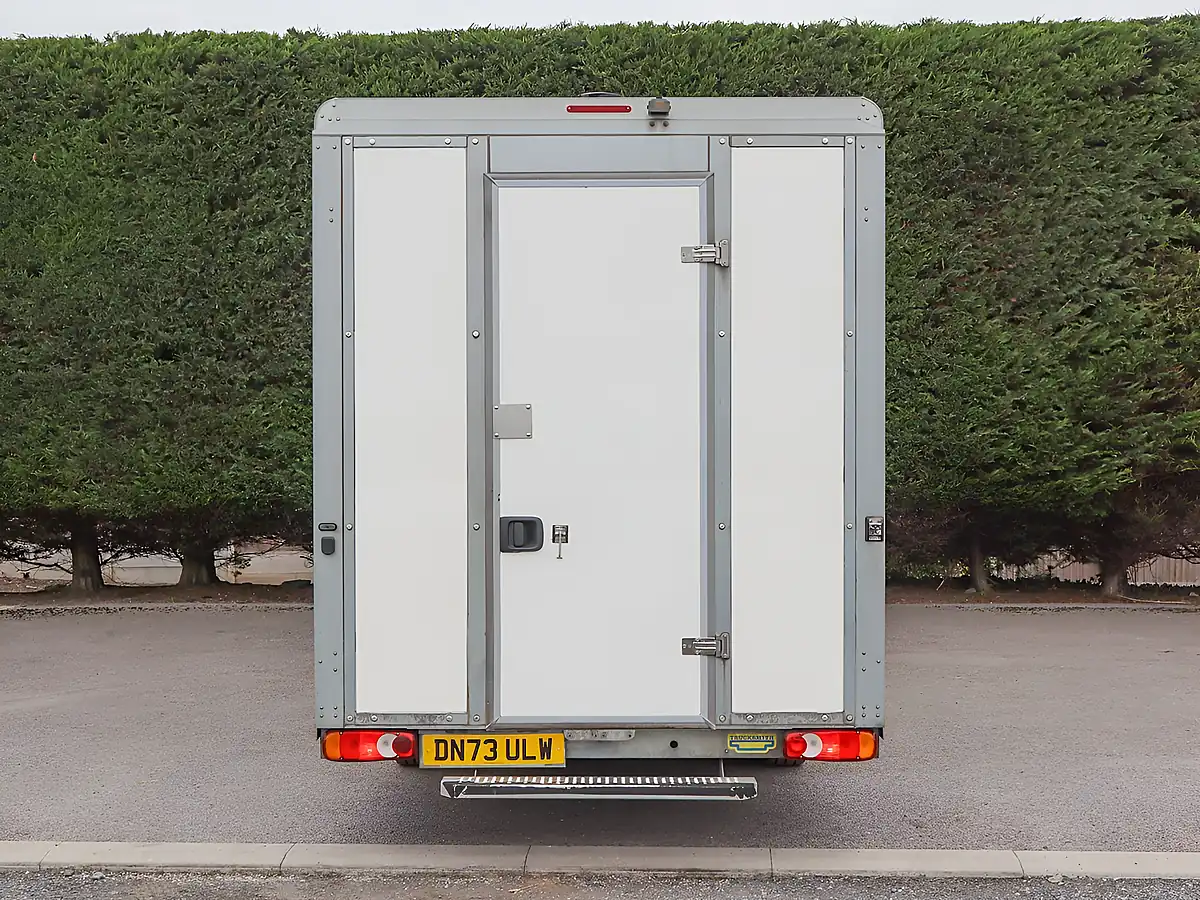 Used 2023 Renault Master LL35 Business Mineral White - Interior and Exterior details 7