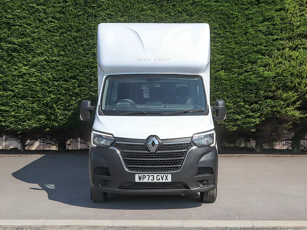 Used 2023 Renault Master LL35 Business Mineral White - Interior and Exterior details 3