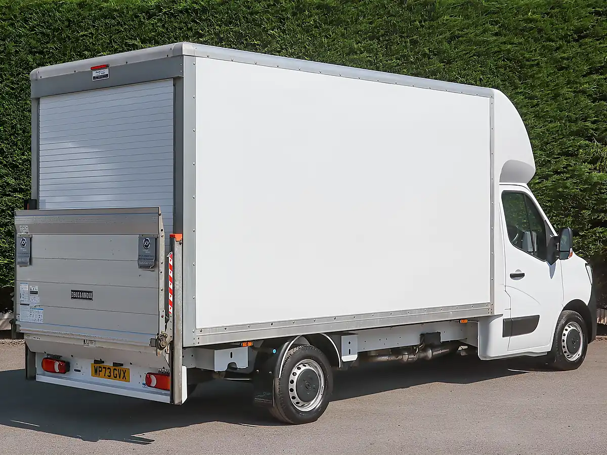 Used 2023 Renault Master LL35 Business Mineral White - Interior and Exterior details 6