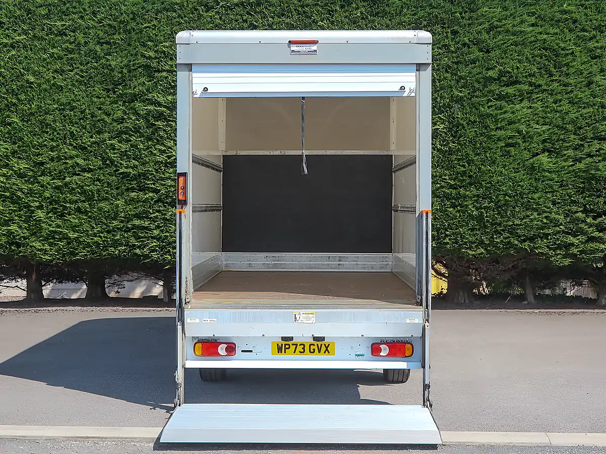 Used 2023 Renault Master LL35 Business Mineral White - Interior and Exterior details 9