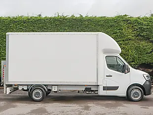 Used 2023 Renault Master LL35 Business Mineral White - Interior and Exterior details 5