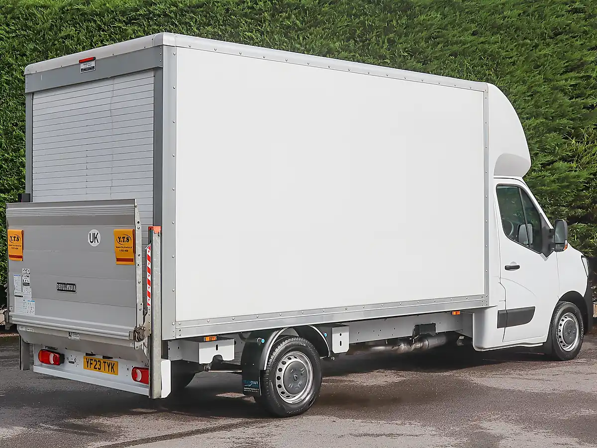 Used 2023 Renault Master LL35 Business Mineral White - Interior and Exterior details 6