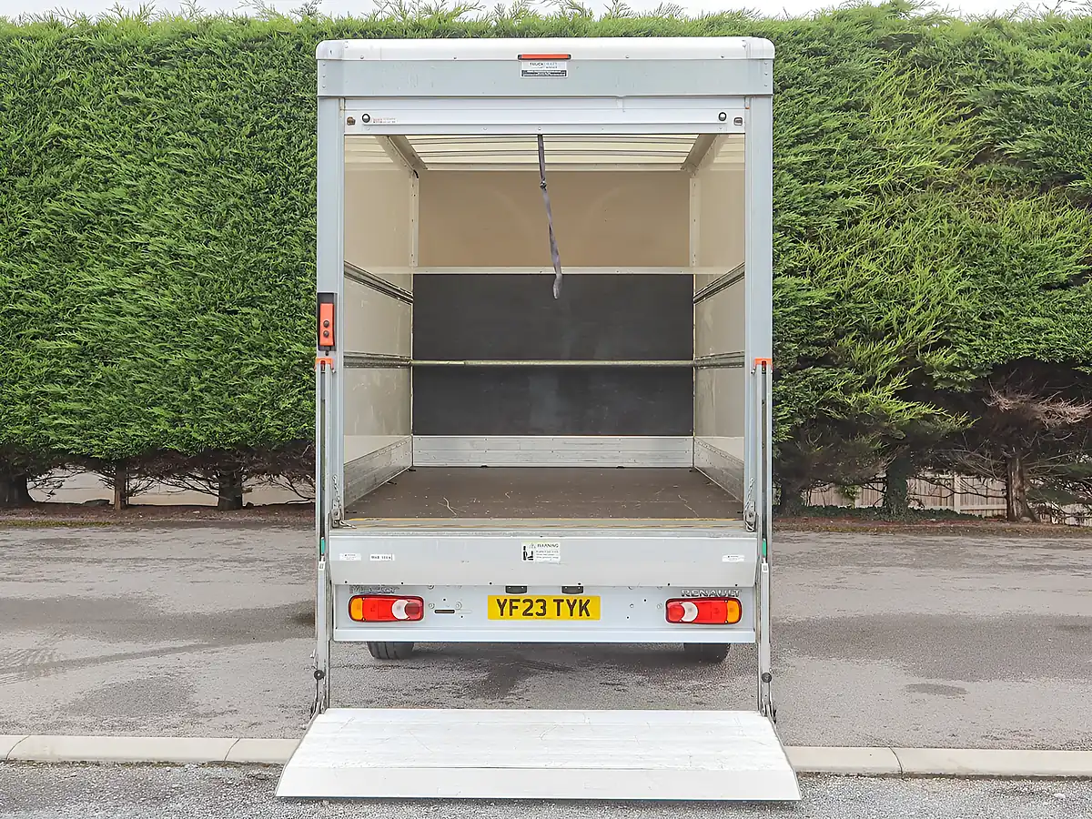 Used 2023 Renault Master LL35 Business Mineral White - Interior and Exterior details 8