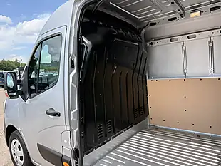 Used 2023 Renault Master LM35 Busines Plus Silver - Interior and Exterior details 9
